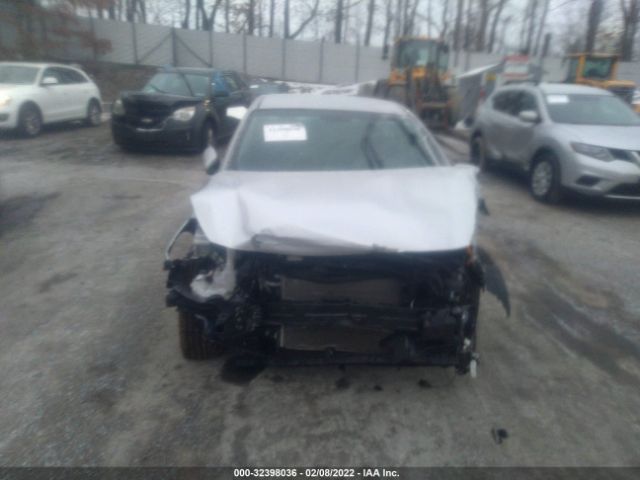 Photo 5 VIN: 3KPFL4A7XJE169892 - KIA FORTE 