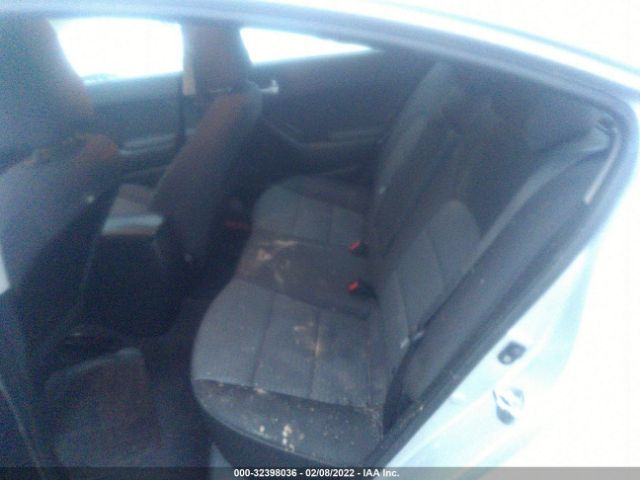 Photo 7 VIN: 3KPFL4A7XJE169892 - KIA FORTE 