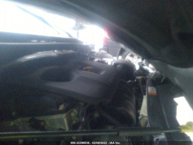 Photo 9 VIN: 3KPFL4A7XJE169892 - KIA FORTE 