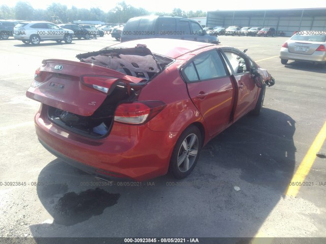 Photo 3 VIN: 3KPFL4A7XJE170704 - KIA FORTE 