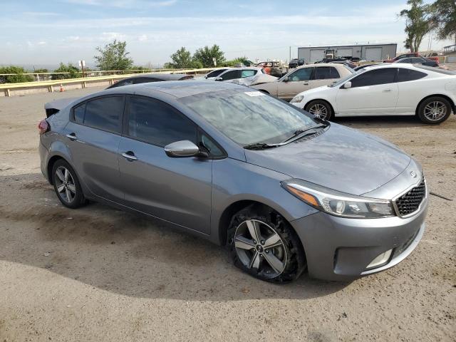 Photo 3 VIN: 3KPFL4A7XJE176051 - KIA FORTE 