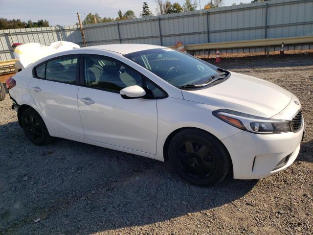 Photo 3 VIN: 3KPFL4A7XJE183193 - KIA FORTE LX 