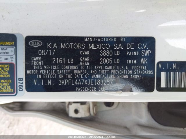 Photo 8 VIN: 3KPFL4A7XJE183257 - KIA FORTE 