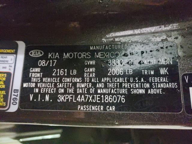 Photo 9 VIN: 3KPFL4A7XJE186076 - KIA FORTE LX 