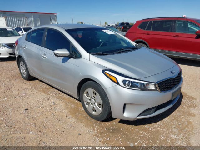 Photo 0 VIN: 3KPFL4A7XJE207038 - KIA FORTE 