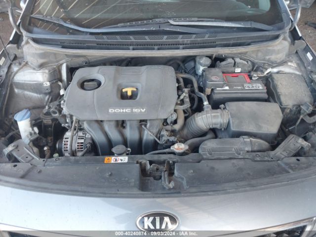 Photo 9 VIN: 3KPFL4A7XJE219268 - KIA FORTE 