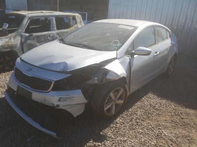 Photo 1 VIN: 3KPFL4A7XJE224180 - KIA FORTE LX 