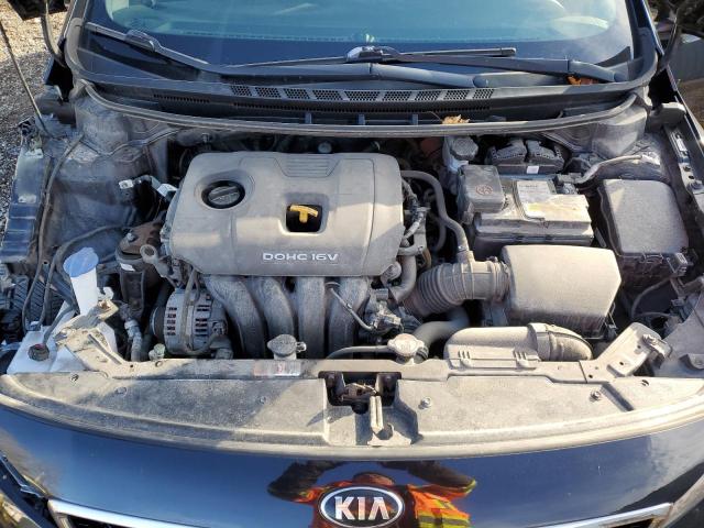 Photo 10 VIN: 3KPFL4A7XJE233736 - KIA FORTE LX 