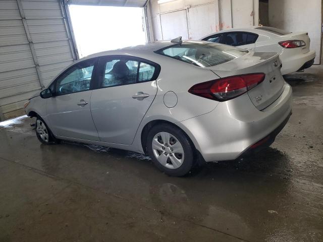 Photo 1 VIN: 3KPFL4A7XJE245644 - KIA FORTE LX 