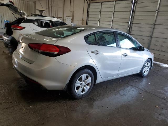 Photo 2 VIN: 3KPFL4A7XJE245644 - KIA FORTE LX 