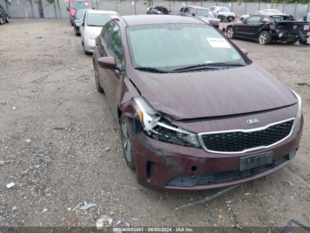 Photo 5 VIN: 3KPFL4A7XJE247796 - KIA FORTE 