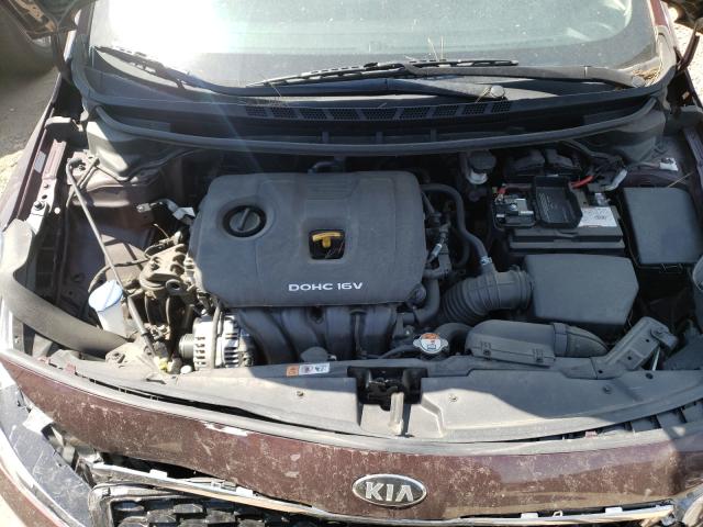 Photo 6 VIN: 3KPFL4A7XJE251430 - KIA FORTE 