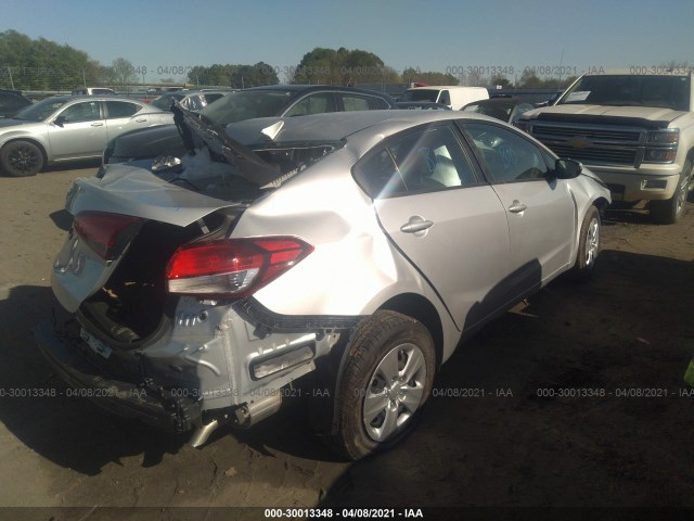 Photo 3 VIN: 3KPFL4A7XJE277767 - KIA FORTE 