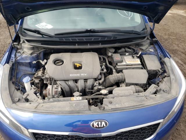 Photo 6 VIN: 3KPFL4A7XJE277820 - KIA FORTE LX 