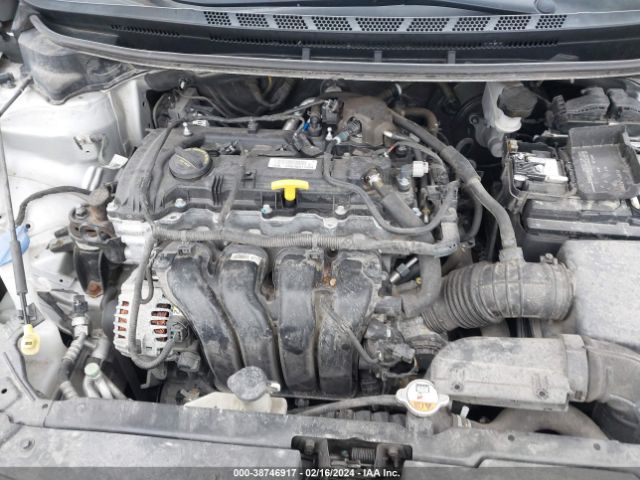 Photo 9 VIN: 3KPFL4A80JE185947 - KIA FORTE 