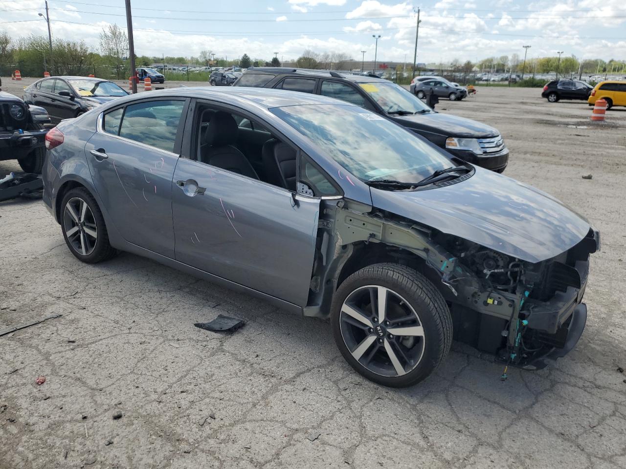 Photo 3 VIN: 3KPFL4A83JE183349 - KIA FORTE 