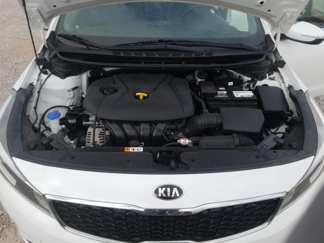 Photo 6 VIN: 3KPFL4A84HE087000 - KIA FORTE EX 