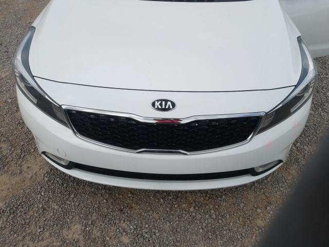 Photo 8 VIN: 3KPFL4A84HE087000 - KIA FORTE EX 