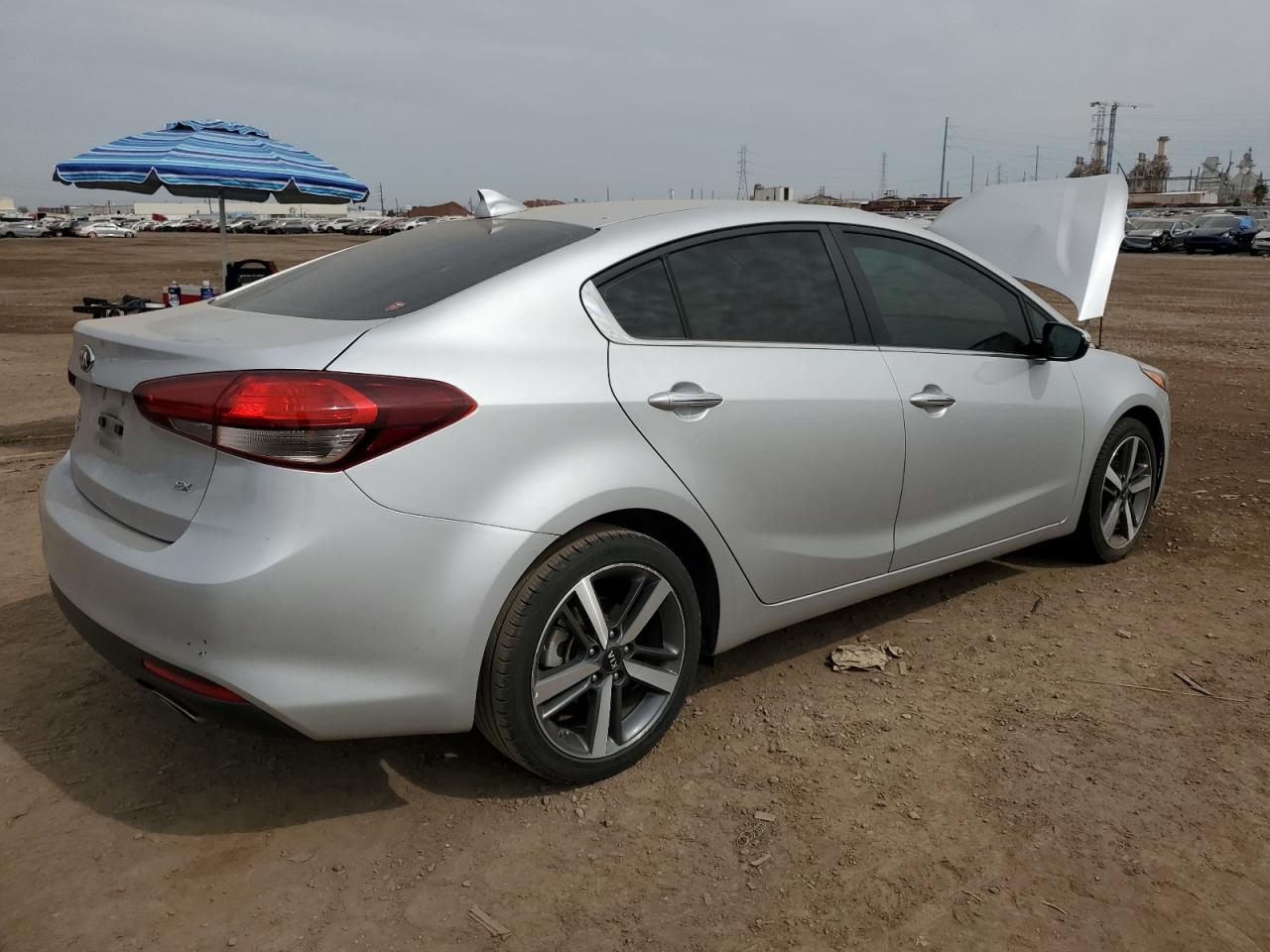 Photo 2 VIN: 3KPFL4A85HE089743 - KIA FORTE 