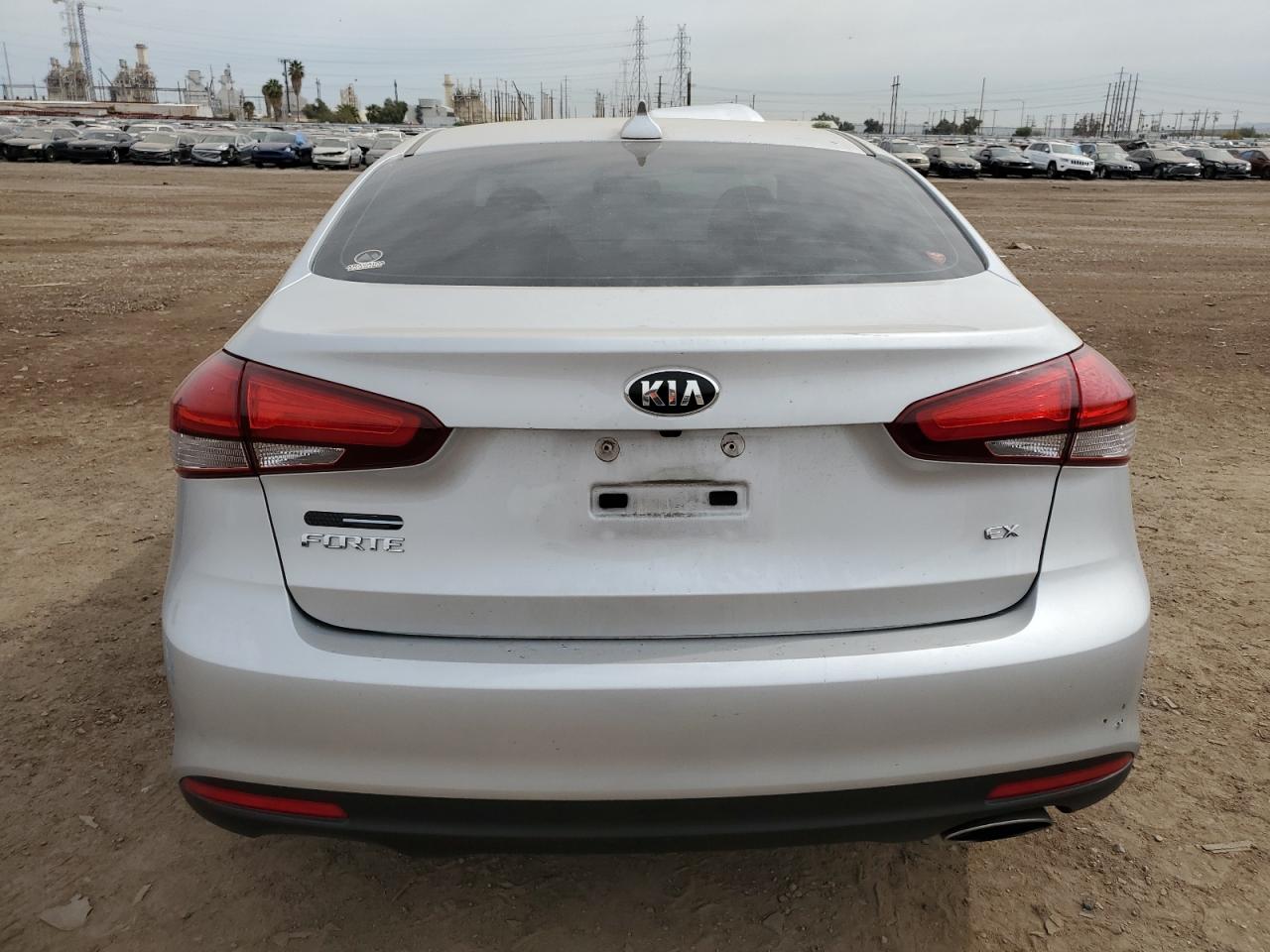 Photo 5 VIN: 3KPFL4A85HE089743 - KIA FORTE 