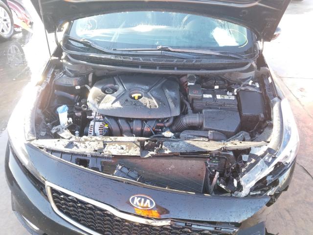 Photo 6 VIN: 3KPFL4A86HE093395 - KIA FORTE EX 