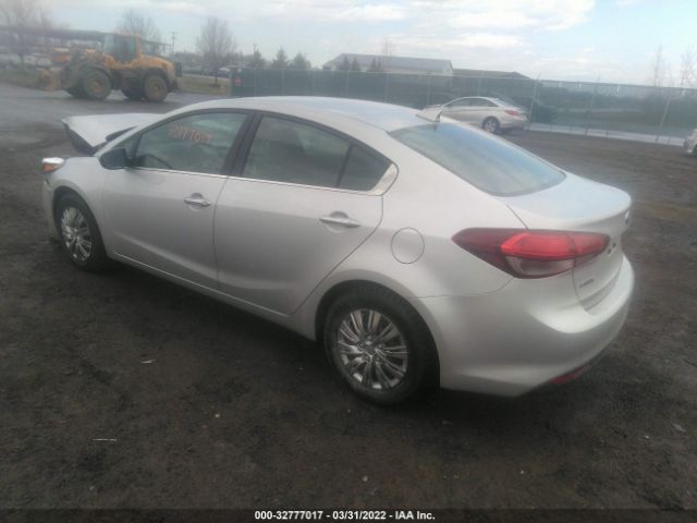 Photo 2 VIN: 3KPFL4A88JE182214 - KIA FORTE 