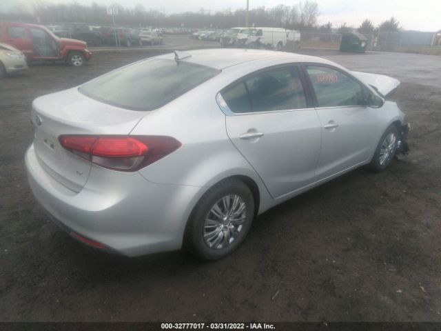 Photo 3 VIN: 3KPFL4A88JE182214 - KIA FORTE 