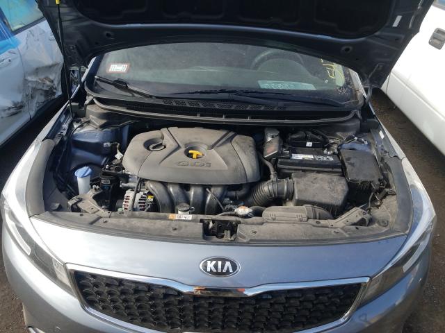 Photo 6 VIN: 3KPFL4A8XHE005030 - KIA FORTE EX 