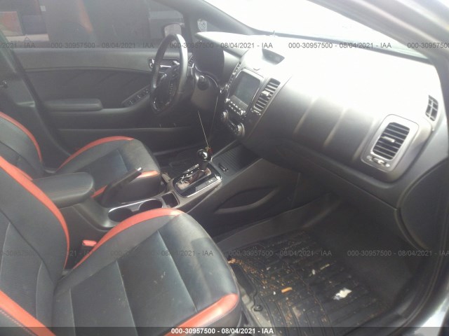 Photo 4 VIN: 3KPFN5A3XHE151707 - KIA FORTE5 