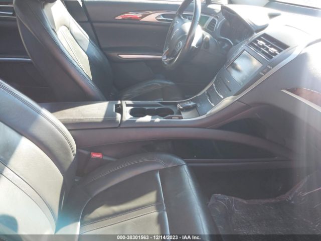 Photo 4 VIN: 3LN6L2G91ER801539 - LINCOLN MKZ 