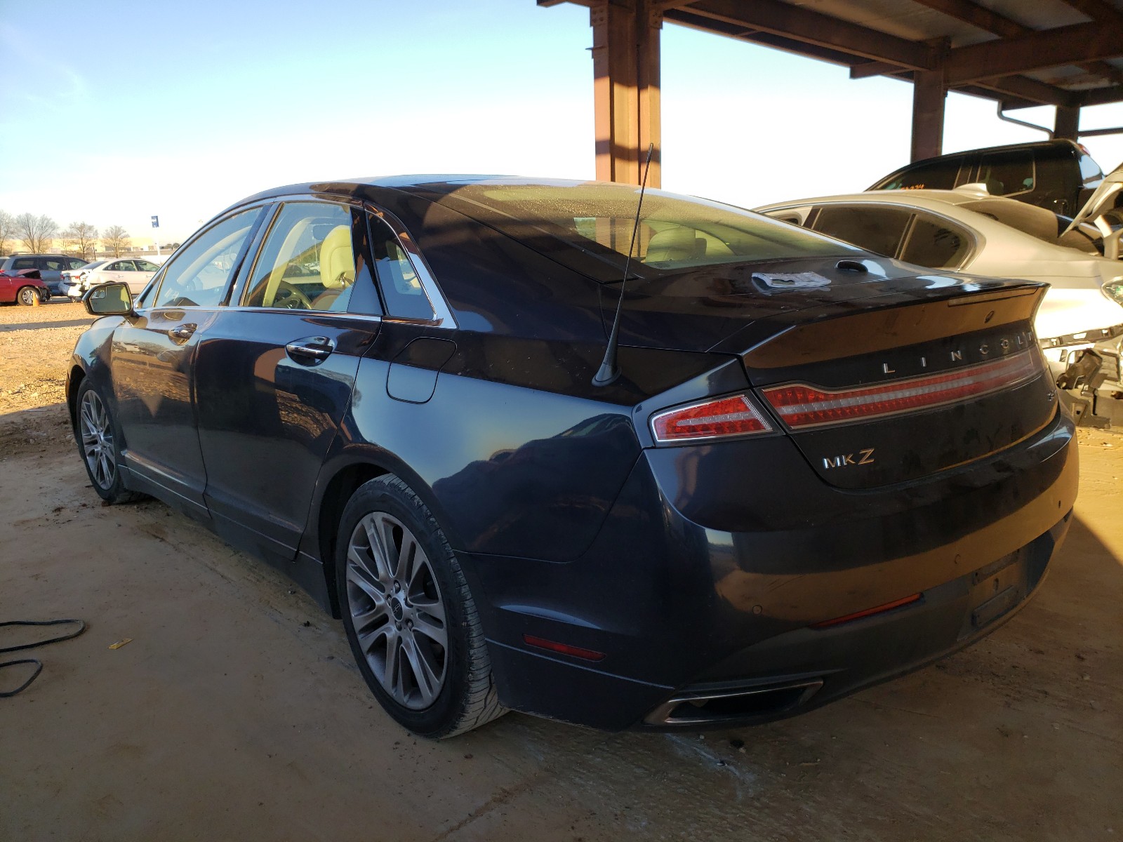 Photo 2 VIN: 3LN6L2G92DR801631 - LINCOLN MKZ 