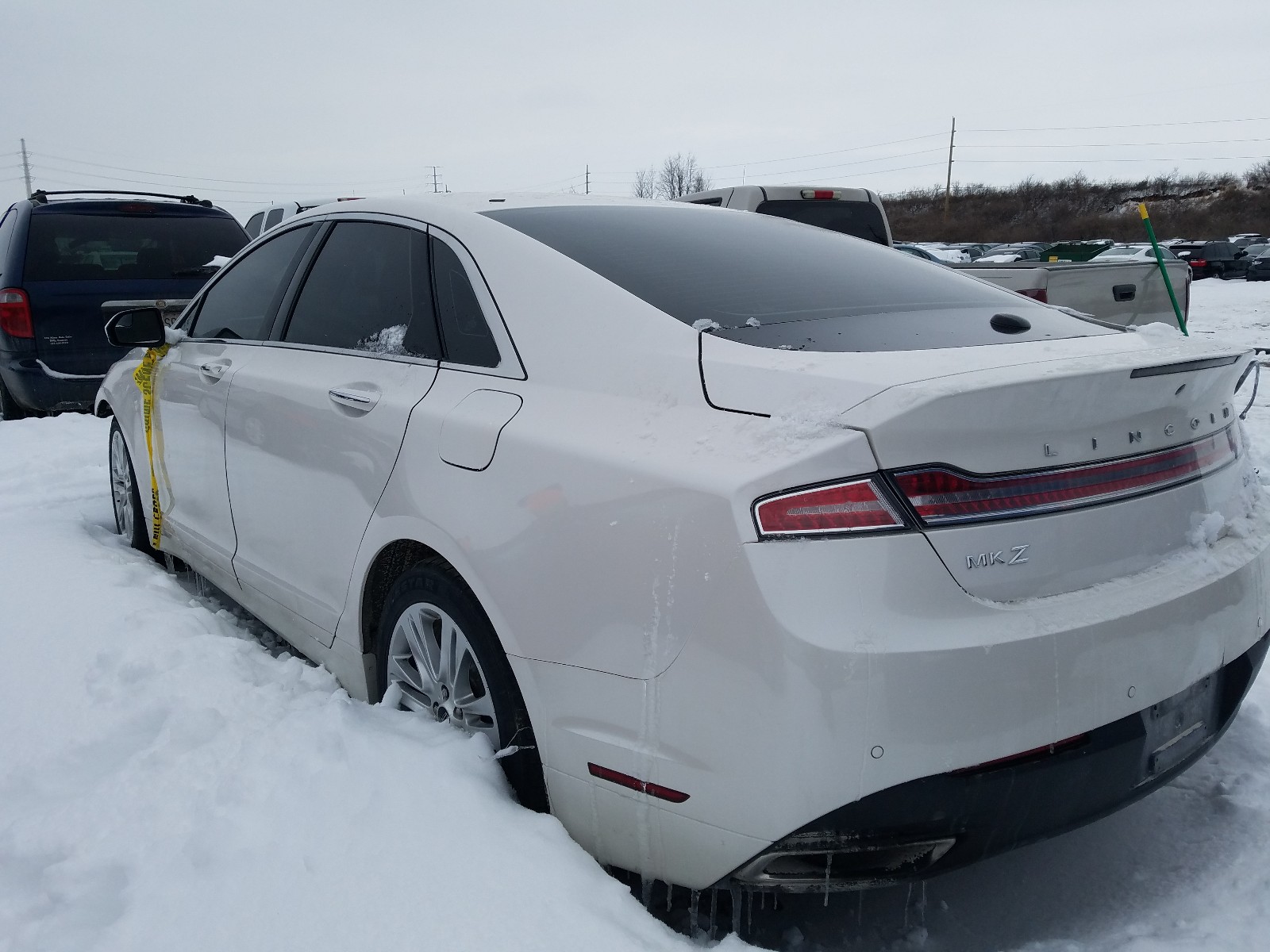 Photo 2 VIN: 3LN6L2G92GR602776 - LINCOLN MKZ 