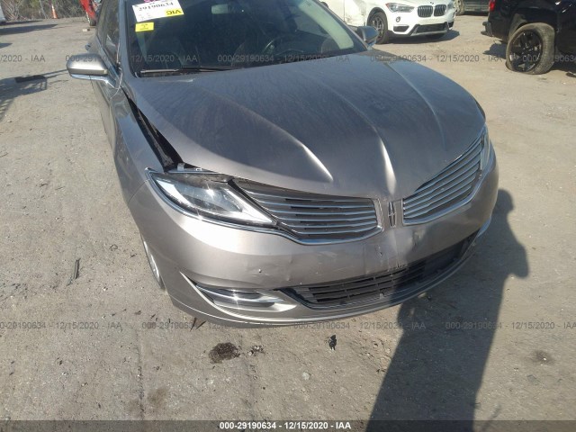 Photo 5 VIN: 3LN6L2G92GR617469 - LINCOLN MKZ 