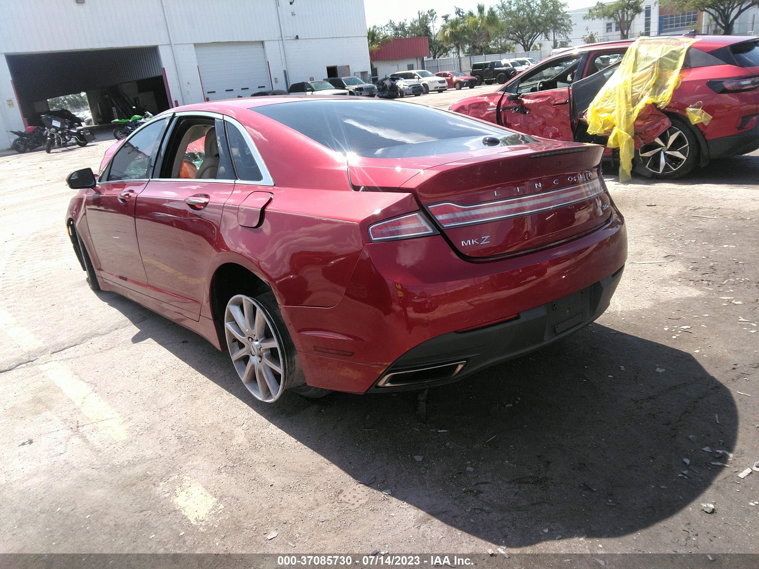 Photo 2 VIN: 3LN6L2G93FR611954 - LINCOLN MKZ 