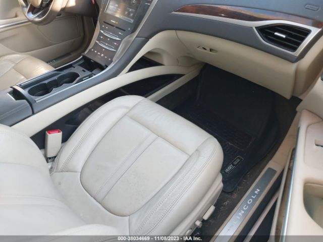 Photo 4 VIN: 3LN6L2G93FR612392 - LINCOLN MKZ 