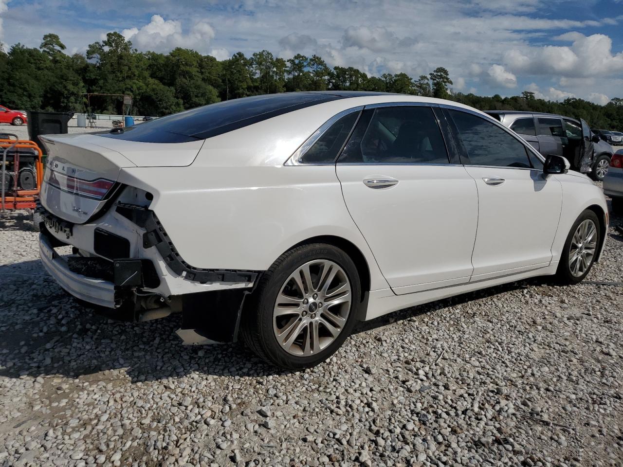 Photo 2 VIN: 3LN6L2G94ER828864 - LINCOLN MKZ 