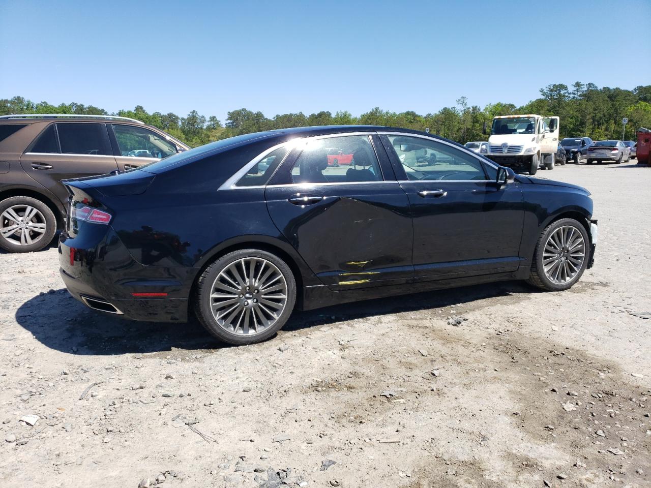 Photo 2 VIN: 3LN6L2G94GR612273 - LINCOLN MKZ 