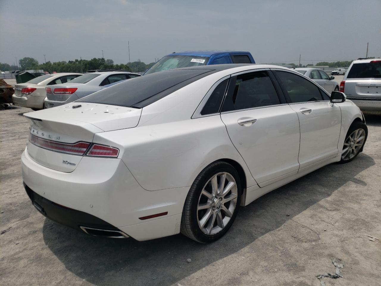 Photo 2 VIN: 3LN6L2G94GR623726 - LINCOLN MKZ 