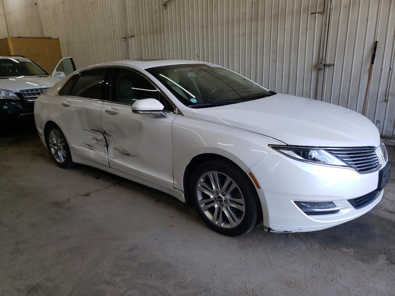 Photo 3 VIN: 3LN6L2G95FR605153 - LINCOLN MKZ 