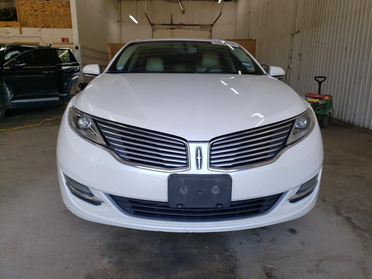 Photo 4 VIN: 3LN6L2G95FR605153 - LINCOLN MKZ 