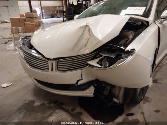 Photo 5 VIN: 3LN6L2G95GR608992 - LINCOLN MKZ 