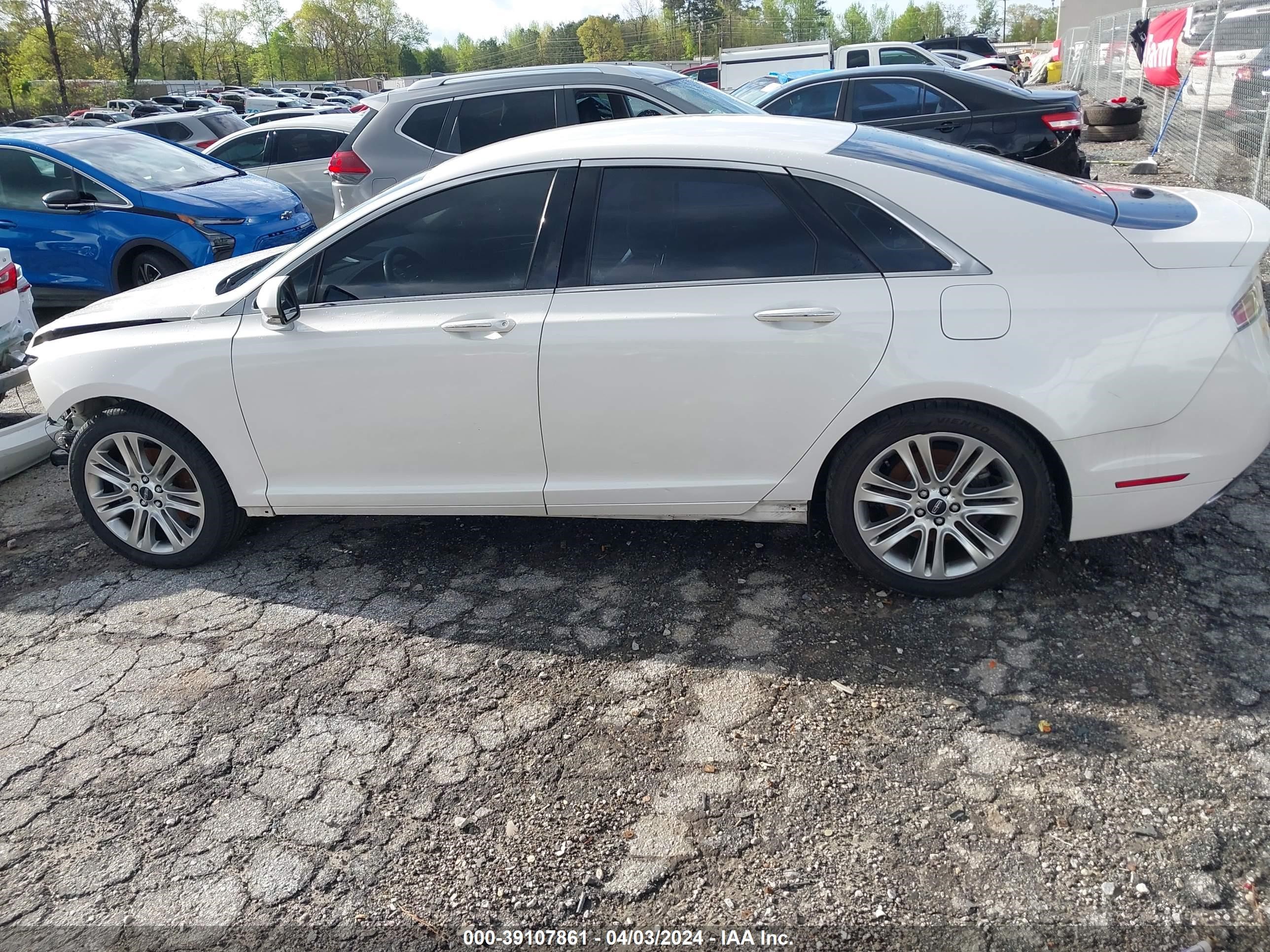 Photo 13 VIN: 3LN6L2G95GR612458 - LINCOLN MKZ 