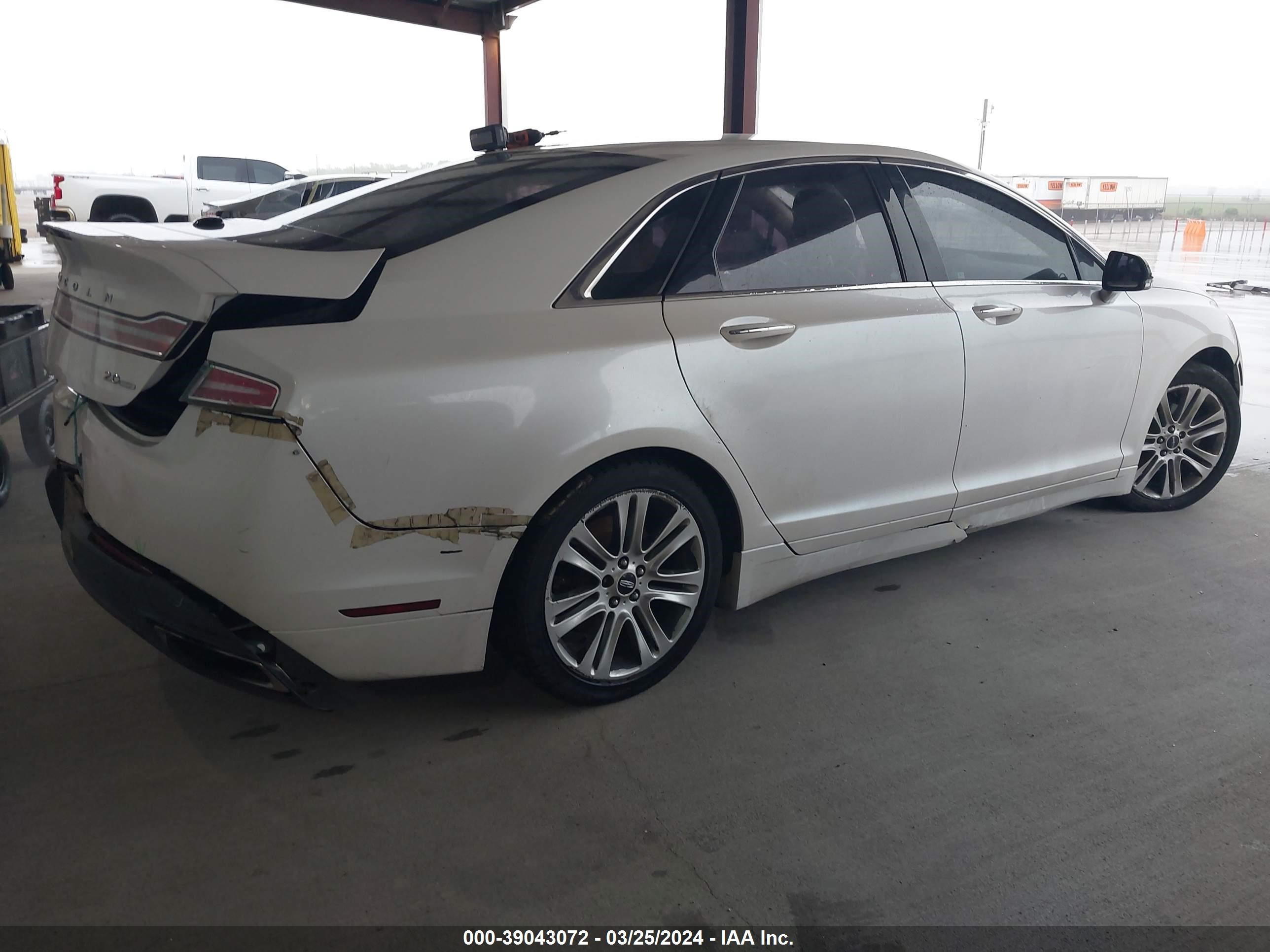 Photo 3 VIN: 3LN6L2G96ER823178 - LINCOLN MKZ 