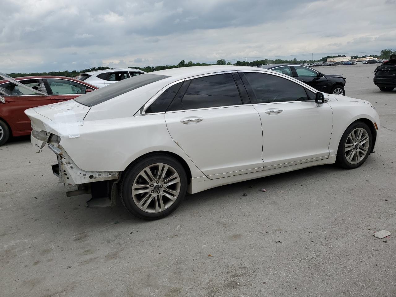 Photo 2 VIN: 3LN6L2G99FR623073 - LINCOLN MKZ 