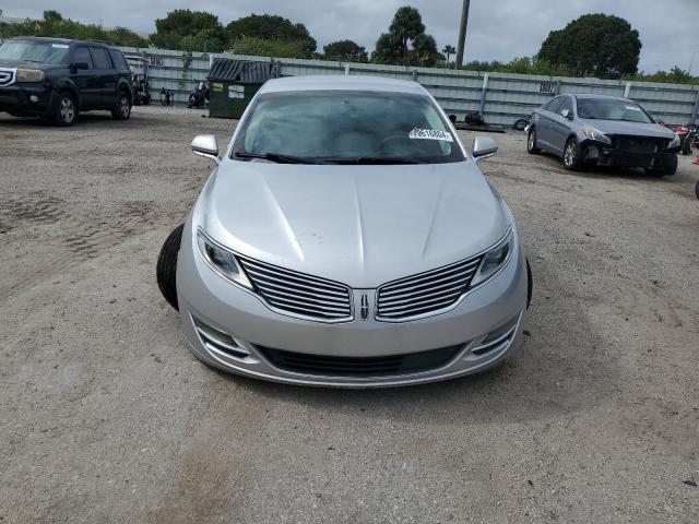 Photo 4 VIN: 3LN6L2G9XFR620182 - LINCOLN MKZ 