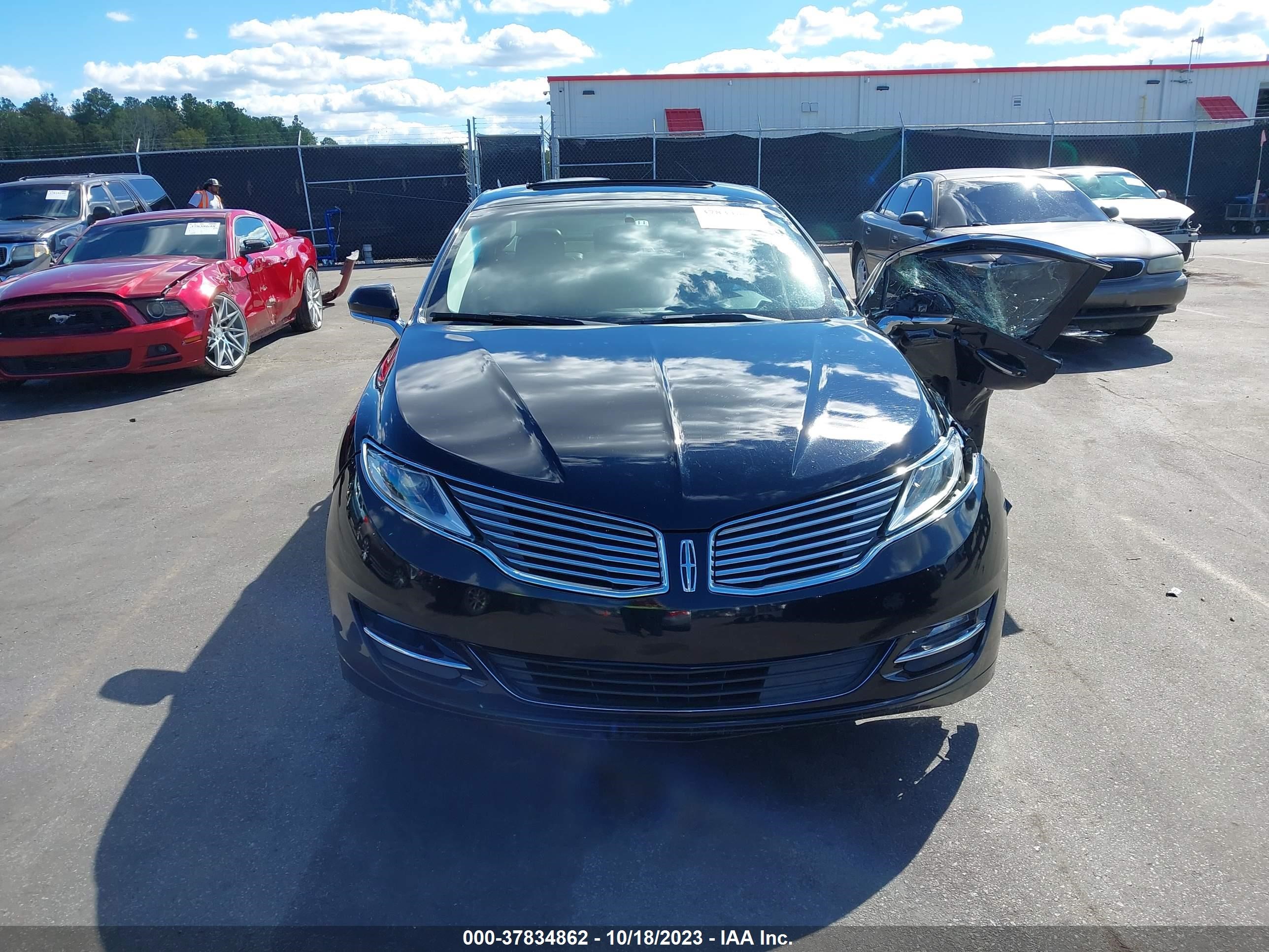 Photo 11 VIN: 3LN6L2G9XGR617039 - LINCOLN MKZ 