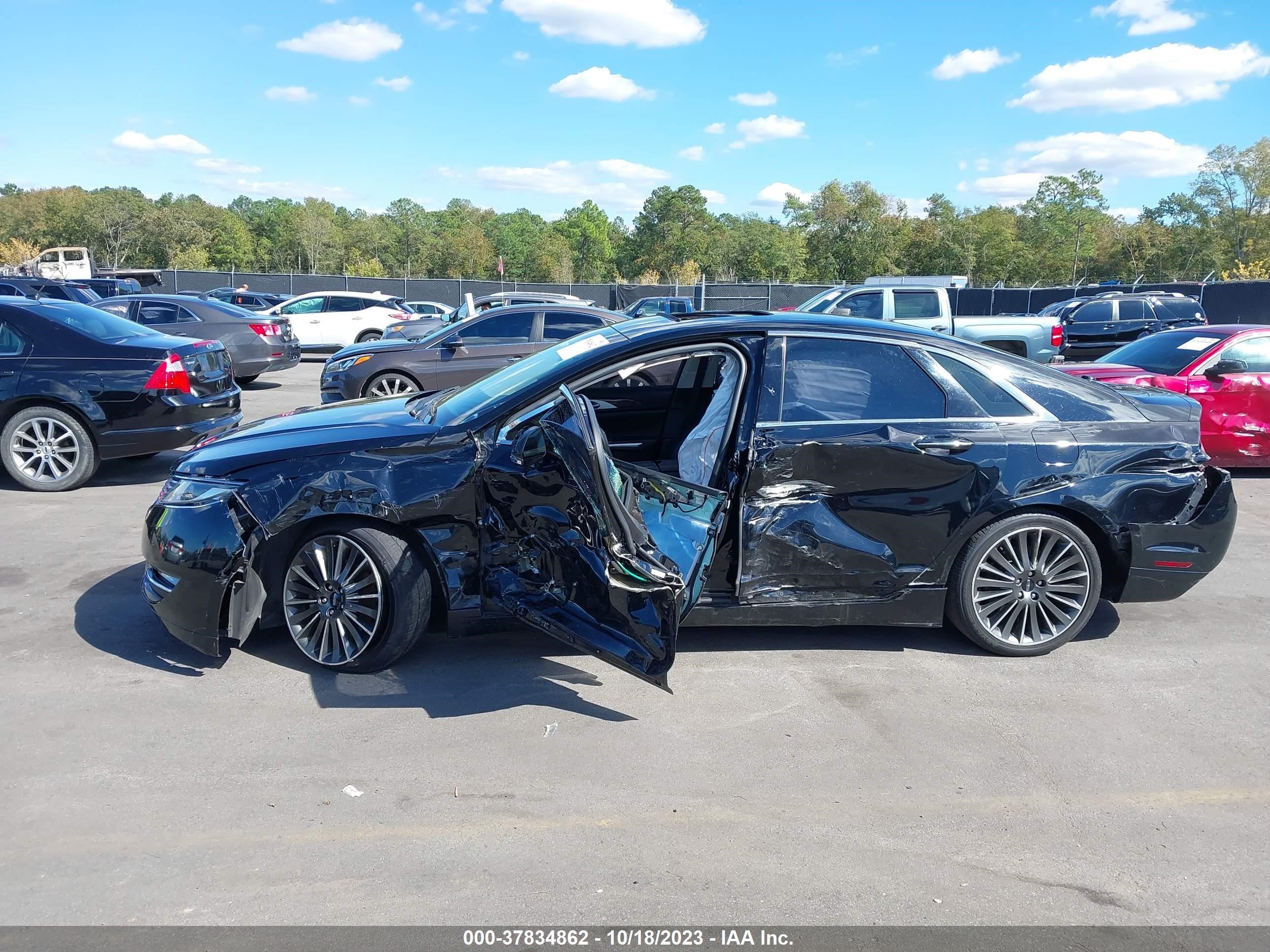 Photo 13 VIN: 3LN6L2G9XGR617039 - LINCOLN MKZ 