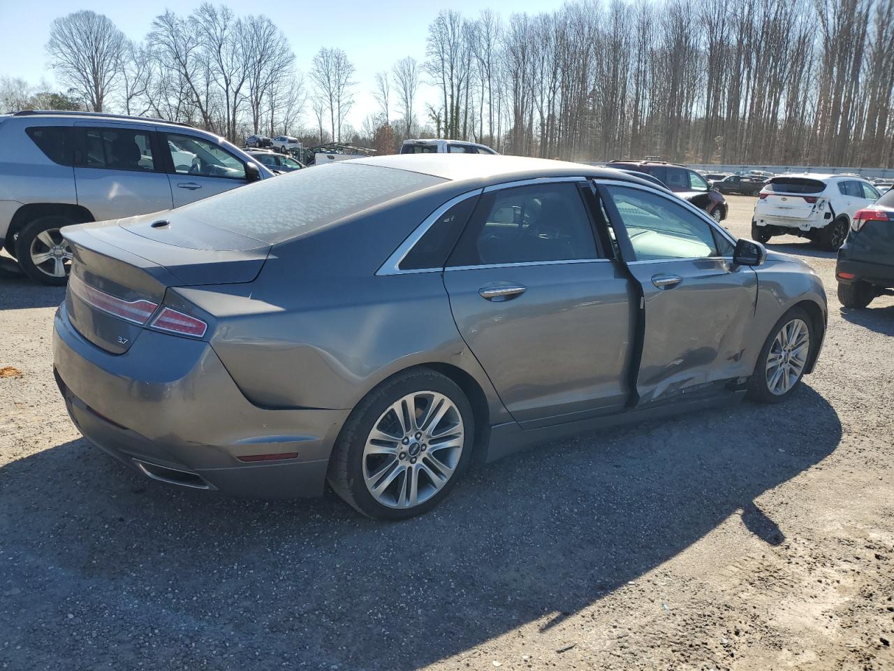 Photo 2 VIN: 3LN6L2GK2ER806770 - LINCOLN MKZ 