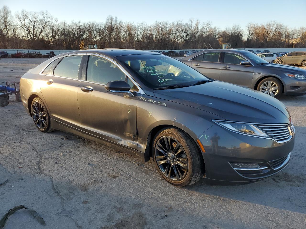 Photo 3 VIN: 3LN6L2GK3FR608605 - LINCOLN MKZ 