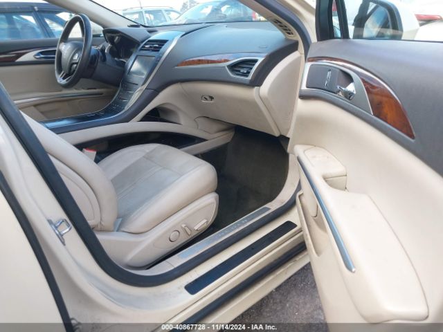 Photo 4 VIN: 3LN6L2GK3GR611120 - LINCOLN MKZ 